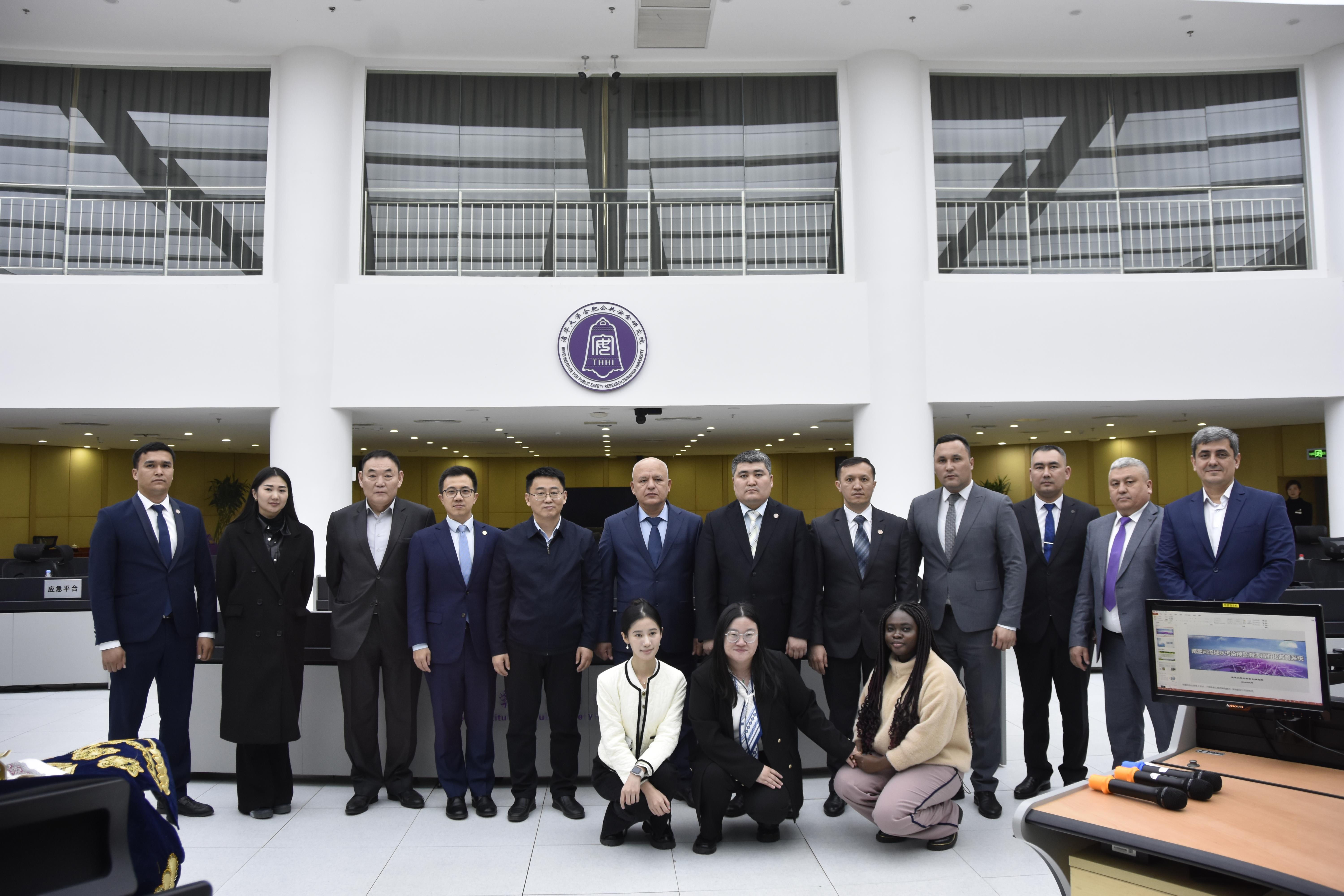 2024年3月19日，乌兹别克斯坦内政部代表团调研我院